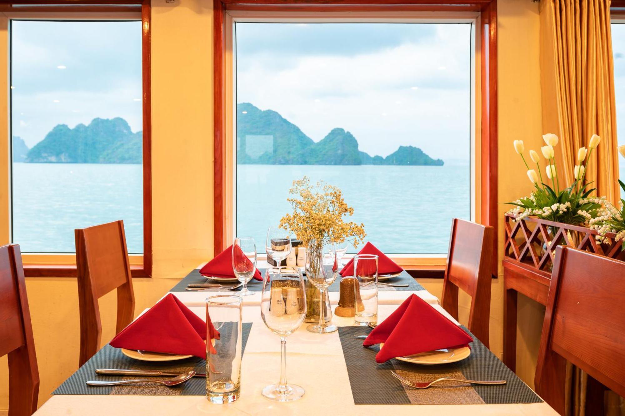 Hotel Dragon Crown Legend Cruise Ha Long Zewnętrze zdjęcie