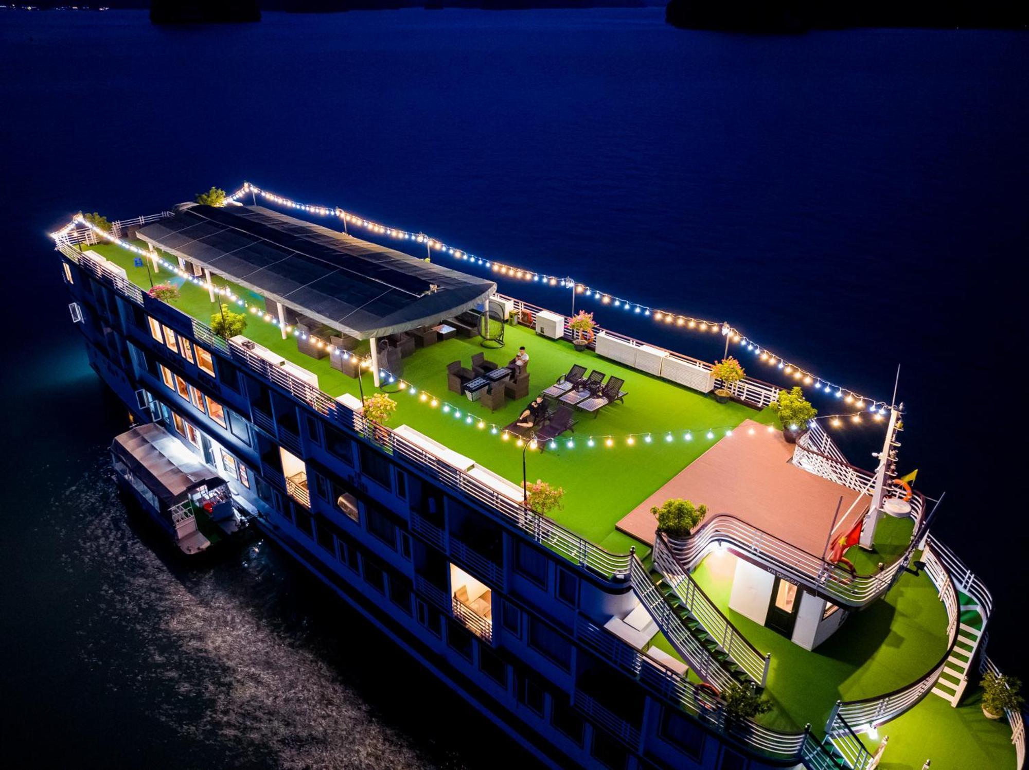 Hotel Dragon Crown Legend Cruise Ha Long Zewnętrze zdjęcie