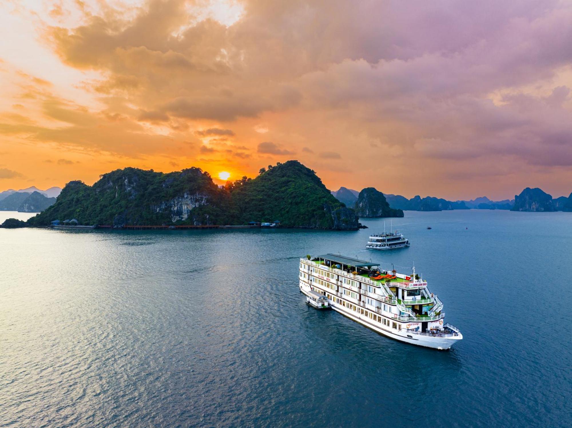 Hotel Dragon Crown Legend Cruise Ha Long Zewnętrze zdjęcie